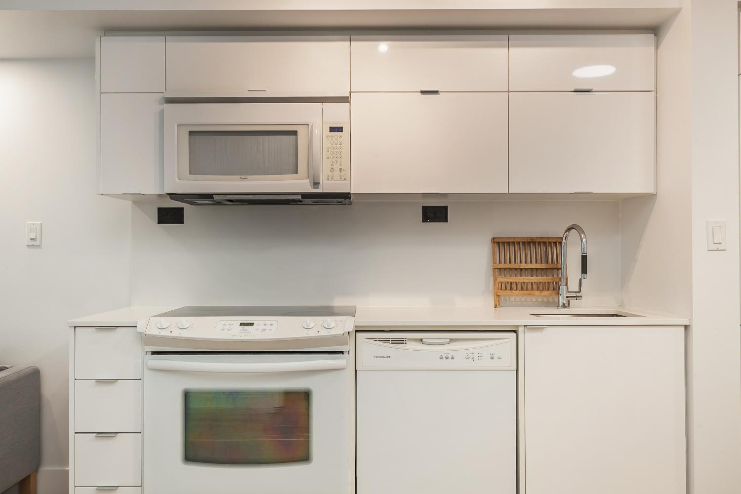 Cozy 2Br Close To Cn Tower & Harbourfront Toronto Exterior photo